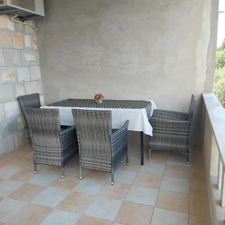 Maslina 아파트 챠브타트